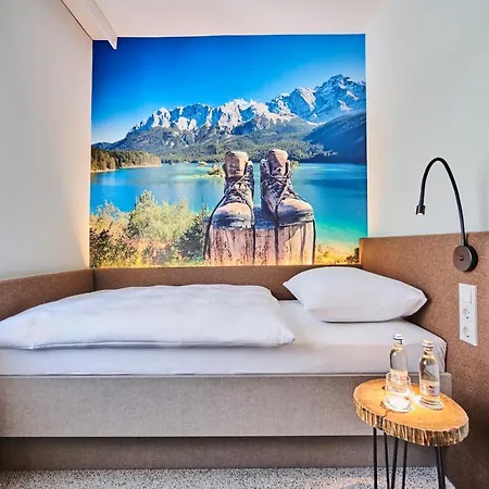 Zur Post Hotel 4*