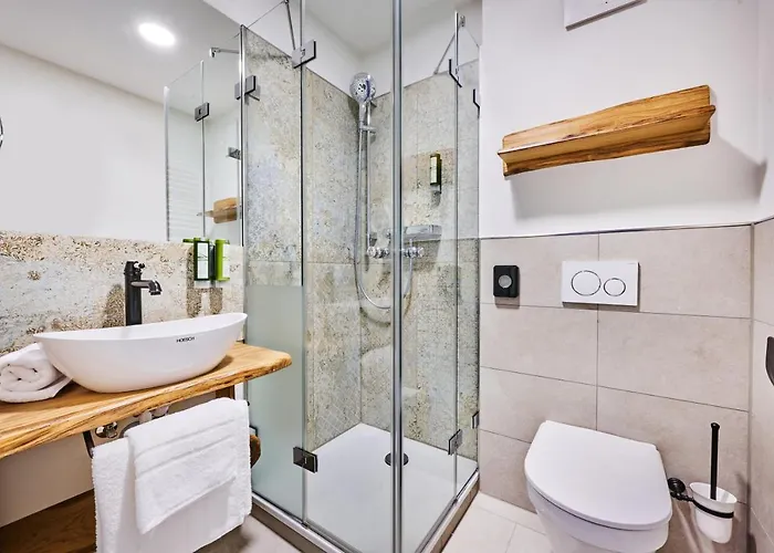 Zur Post التوتينغ