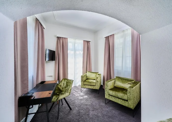 Отель Zur Post Альтёттинг